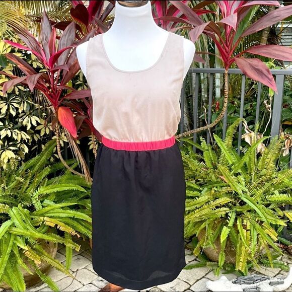 Banana Republic Casual Color Block Dress - Picture 2 of 7